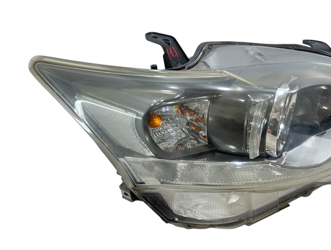 Фара правая CT200H 2012 ZWA10 2ZRFXE