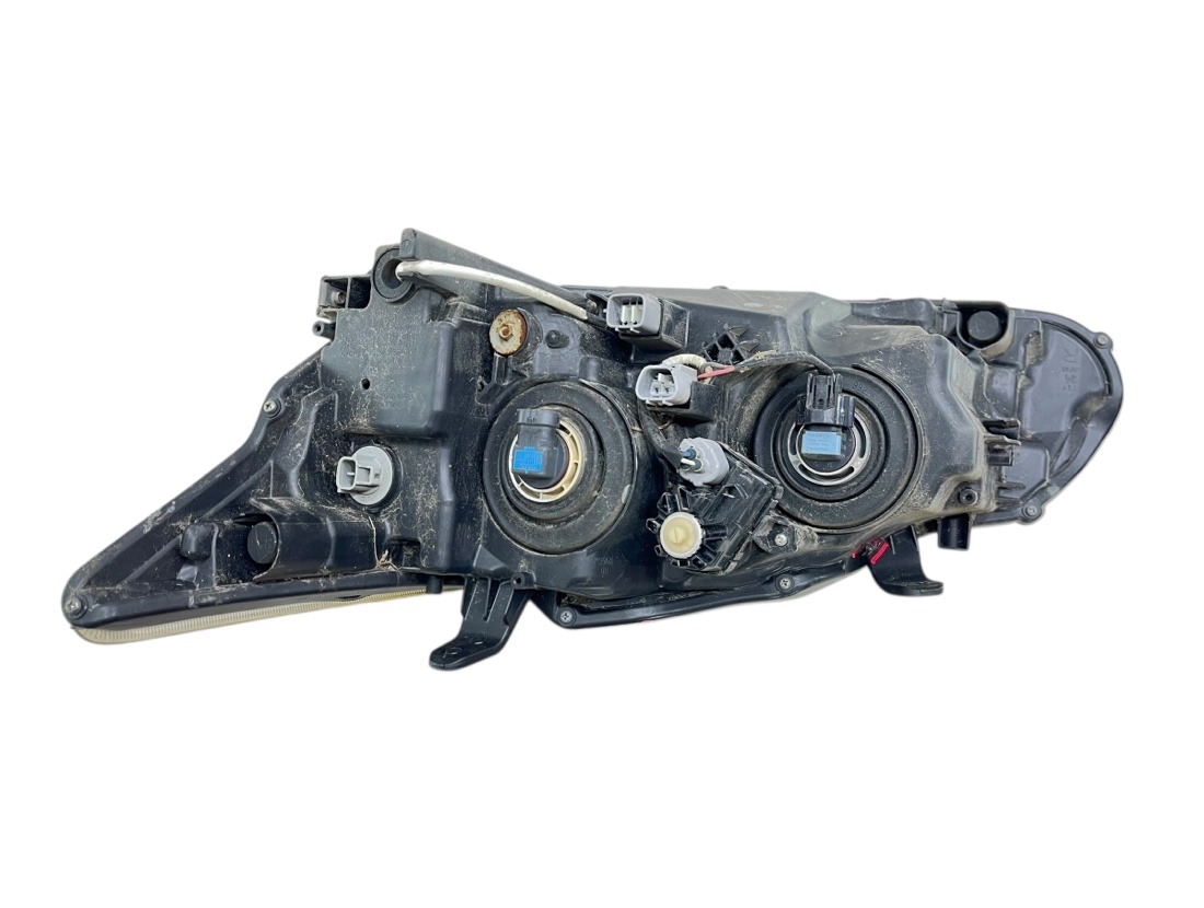 Фара правая CT200H 2012 ZWA10 2ZRFXE