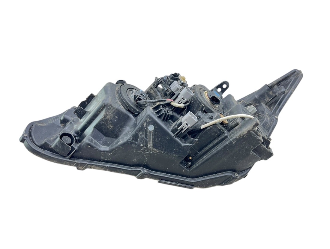 Фара правая CT200H 2012 ZWA10 2ZRFXE