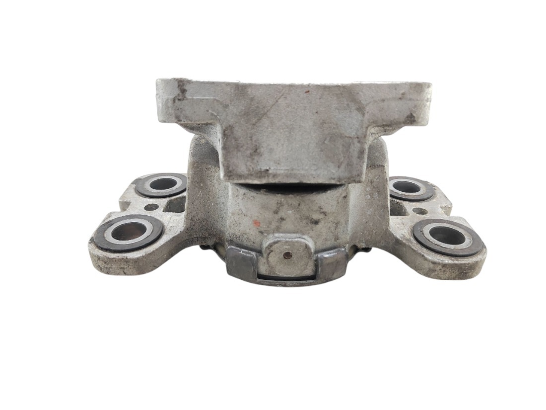 Подушка двигателя Discovery sport 2015 L550 204DT Подушка двигателя Discovery sport 2015 L550 204DT