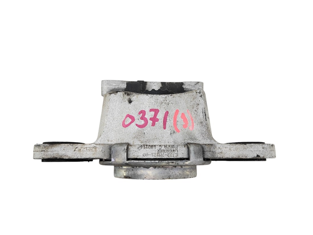 Подушка двигателя Discovery sport 2015 L550 204DT Подушка двигателя Discovery sport 2015 L550 204DT