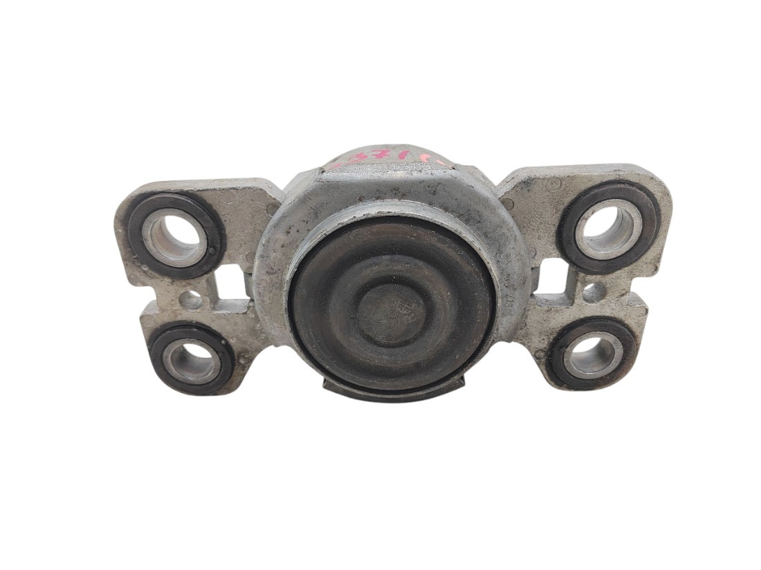 Подушка двигателя Discovery sport 2015 L550 204DT Подушка двигателя Discovery sport 2015 L550 204DT