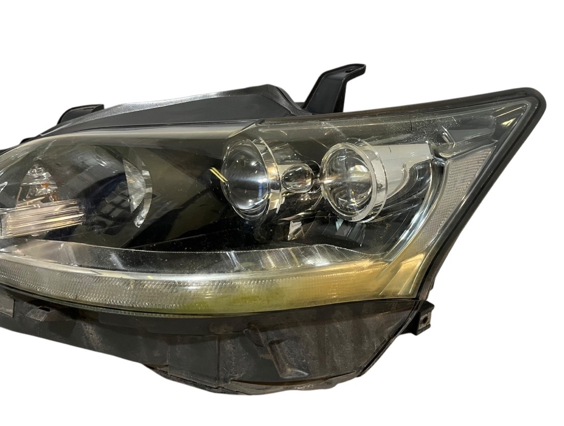 Фара левая Lexus CT200H ZWA10 2ZRFXE Фара левая Lexus CT200H ZWA10 2ZRFXE
