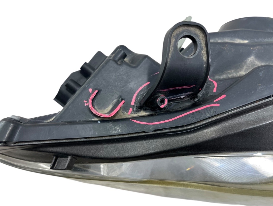 Фара левая CT200H 2012 ZWA10 2ZRFXE Фара левая CT200H 2012 ZWA10 2ZRFXE