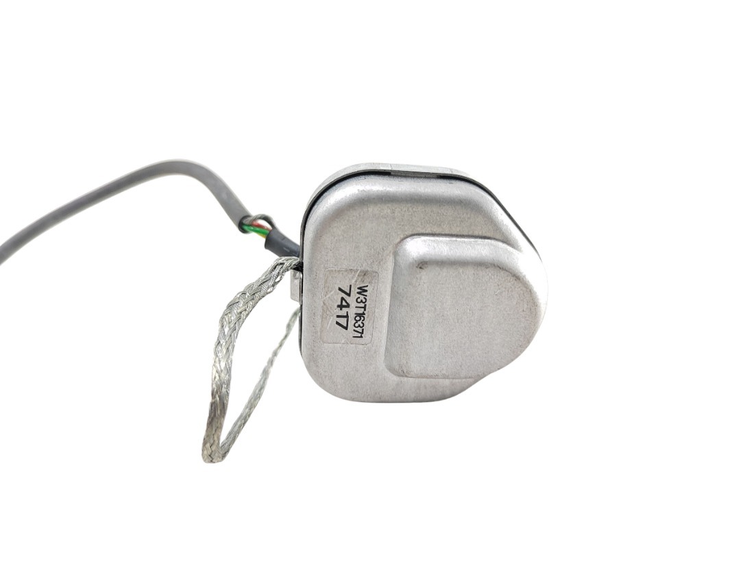 Блок розжига ксенона Pajero 2010 V93W 6G72