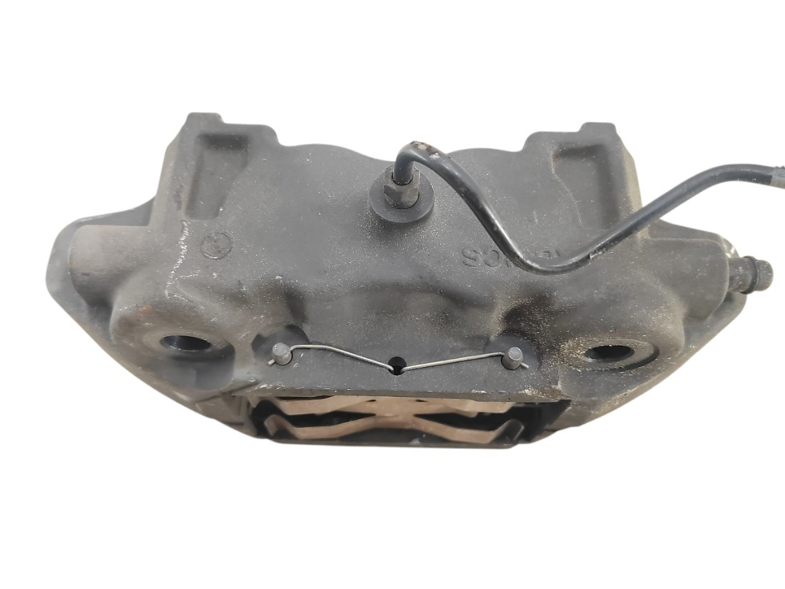 Суппорт передний Legend 2006 KB1 J35A