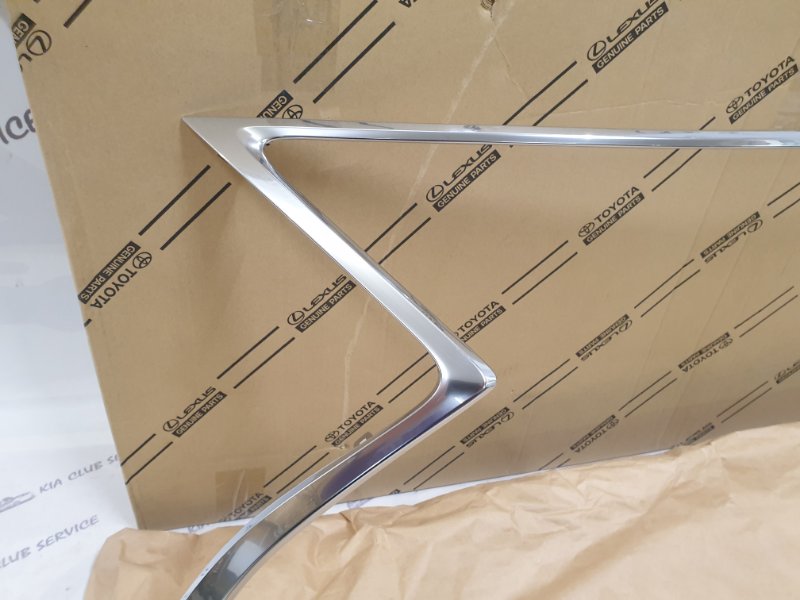 Молдинг решетки радиатора передний RX 2019-2022 4 Молдинг решетки радиатора передний RX 2019-2022 4