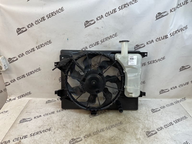 Диффузор радиатора Kia Ceed 2012-2018 JD 25380-A6200 Б/У