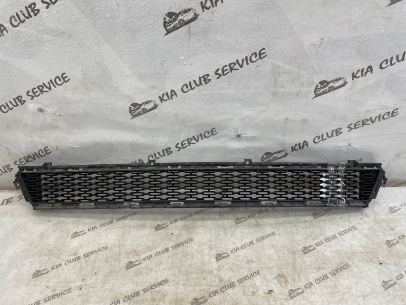 Решетка в бампер передняя KIA CEED 2015-2018 JD 86560-A2600 Б/У
