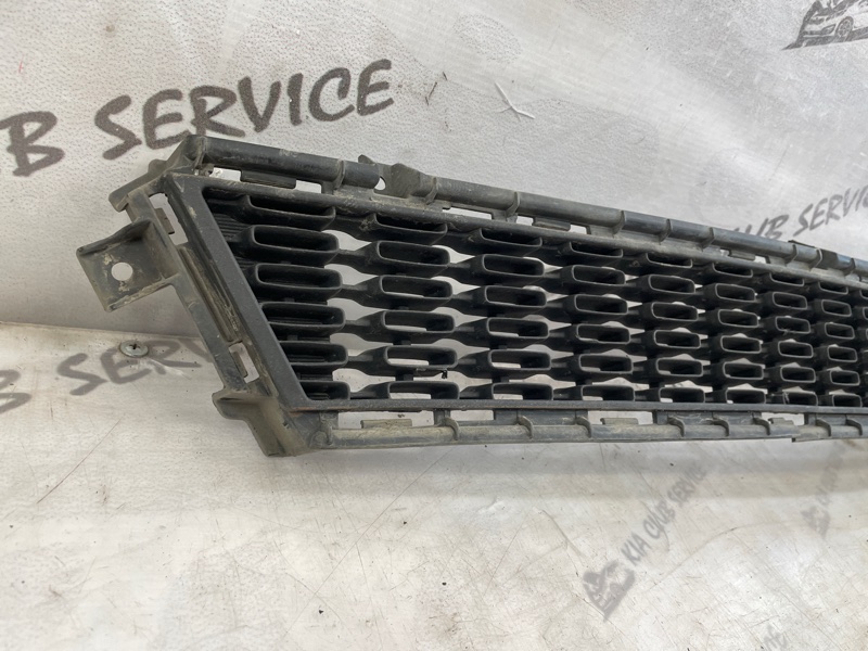 Решетка в бампер передняя CEED 2015-2018 JD