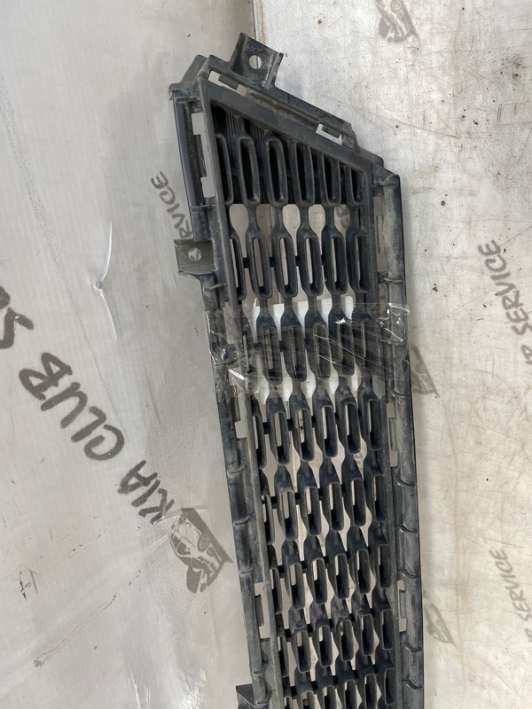 Решетка в бампер передняя CEED 2015-2018 JD