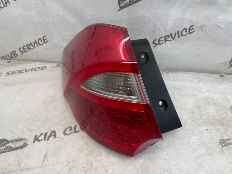 Запчасть фонарь в крыло задний левый KIA CEED 2015-2018 JD 92401-A2200 Б/У Фонарь в крыло задний левый KIA CEED 2015-2018 JD 92401-A2200 Б/У