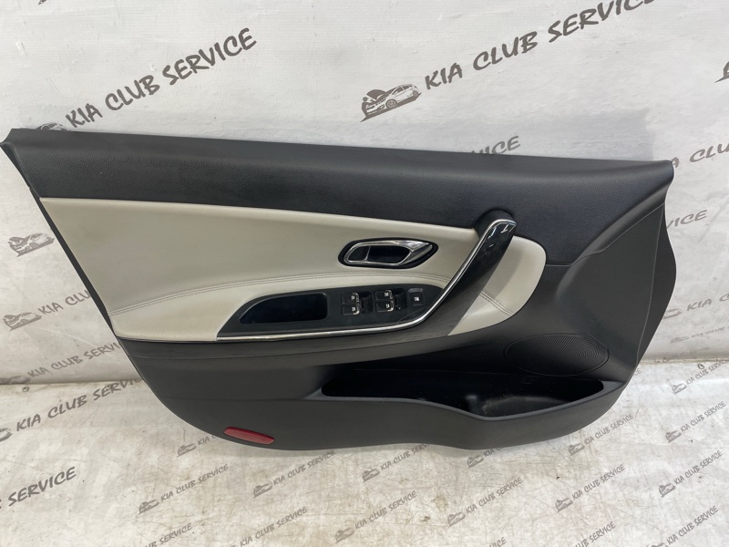 Обшивка боковой двери передняя левая CEED 2015-2018 JD