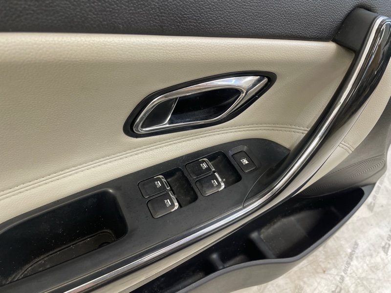 Обшивка боковой двери передняя левая CEED 2015-2018 JD