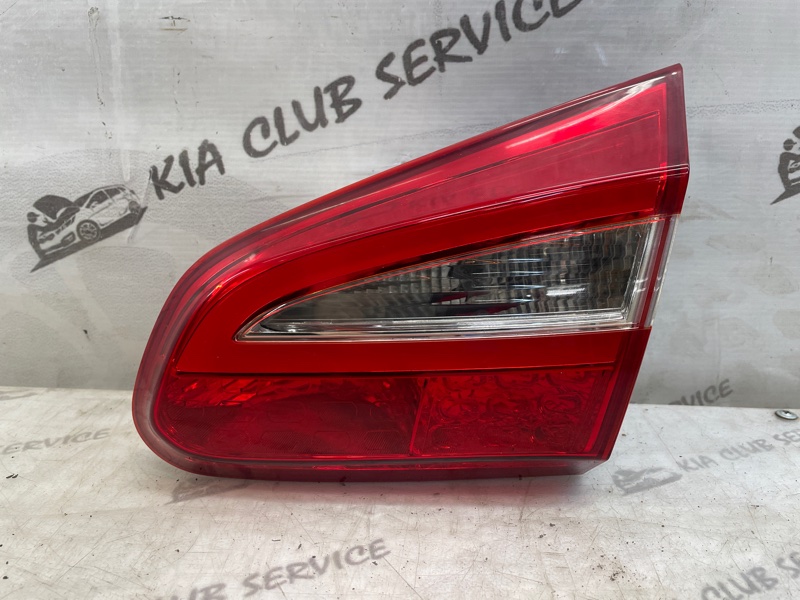 Фонарь в крышку багажника задний правый KIA CEED 2015-2018 JD 92404-A2200 Б/У