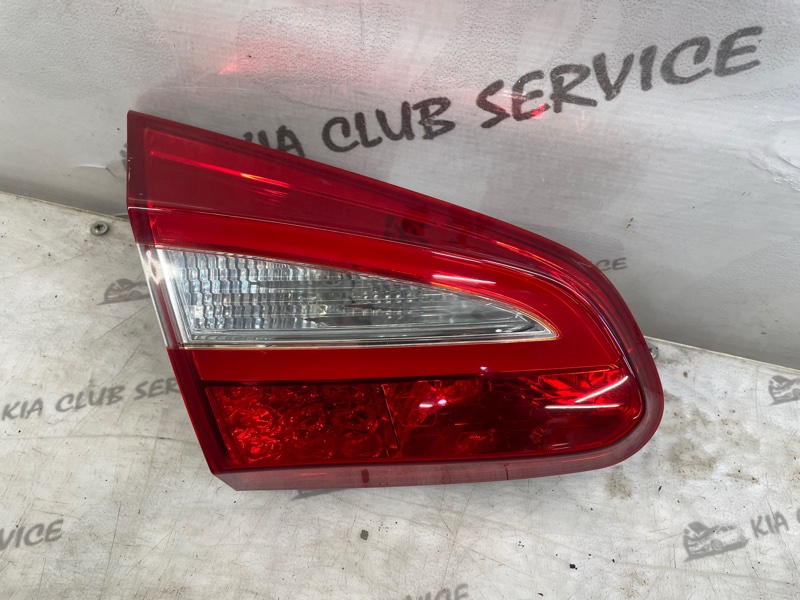 Запчасть фонарь в крышку багажника задний левый KIA CEED 2015-2018 JD 92403-A2200 Б/У Фонарь в крышку багажника задний левый KIA CEED 2015-2018 JD 92403-A2200 Б/У