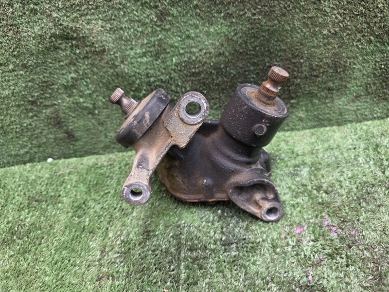 Угловой редуктор BONGO 2002 SK82 F8