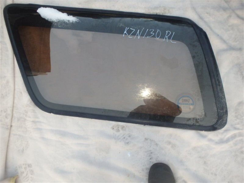Стекло собачника Toyota Hilux Surf KZN130 1KZ 1994 заднее левое