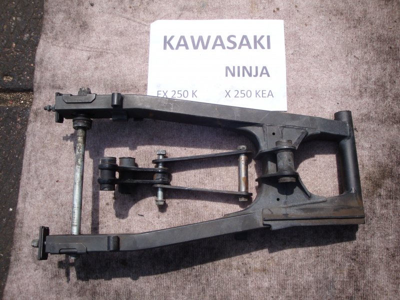 Маятник Kawasaki Ninja EX250K X250KEA задний