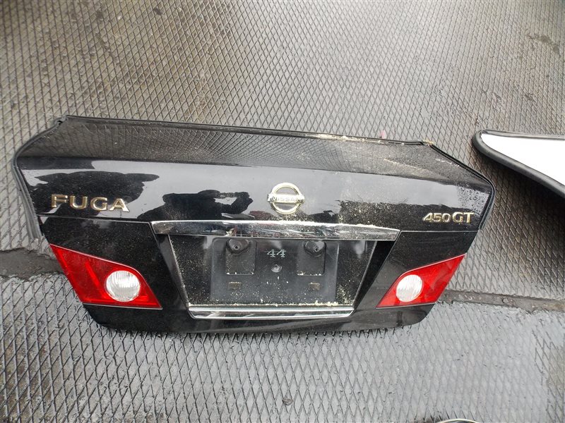 Крышка багажника Nissan Fuga Y50