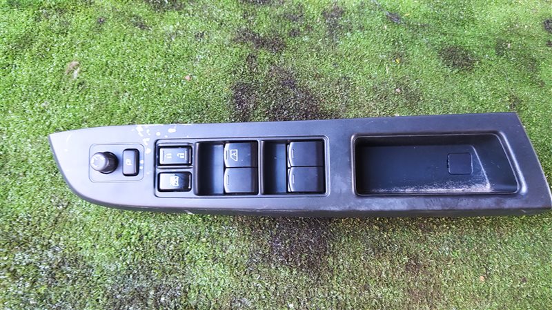 Блок упр. стеклоподьемниками Subaru Impreza GJ2 передний правый