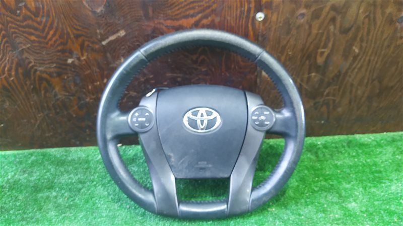 Руль Toyota Prius Alpha ZVW40