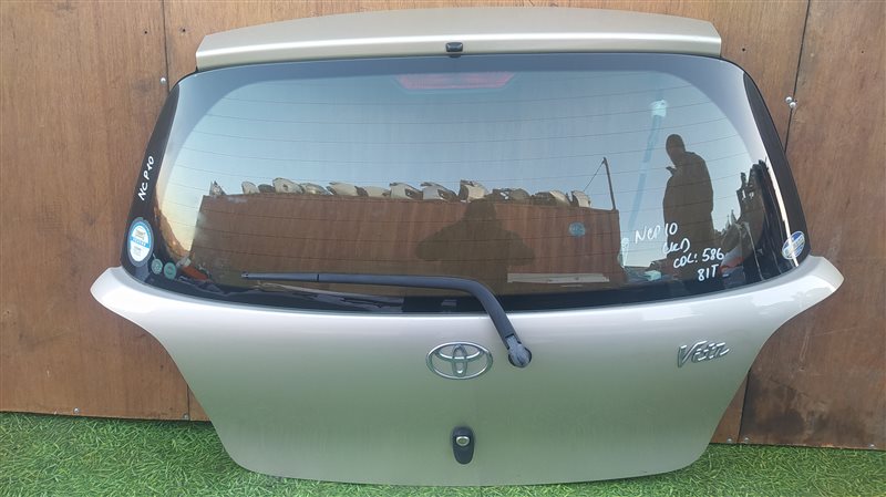 Дверь 5-я Toyota Vitz NCP13 передняя левая