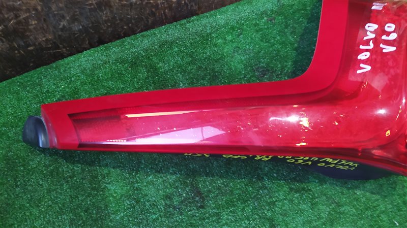 Стоп-сигнал правый VOLVO V60 FW