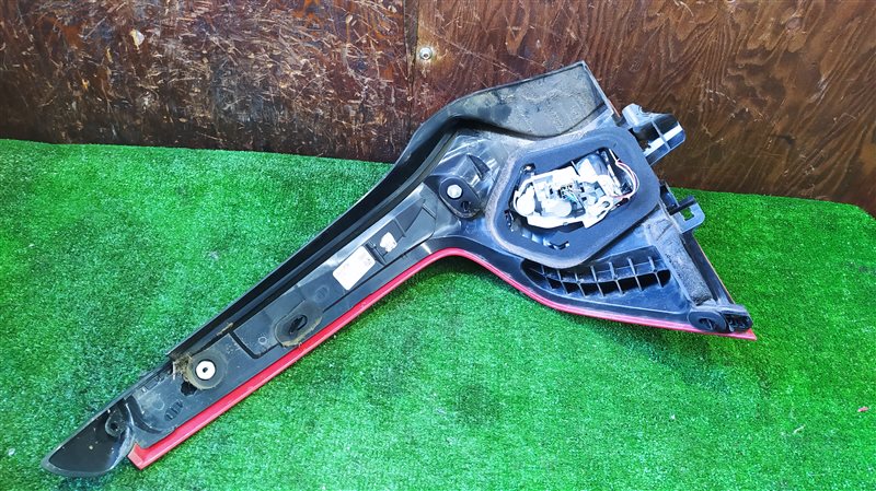 Стоп-сигнал правый V60 FW