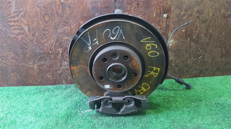 Ступица передняя правая VOLVO S60 FS B4164T контрактная