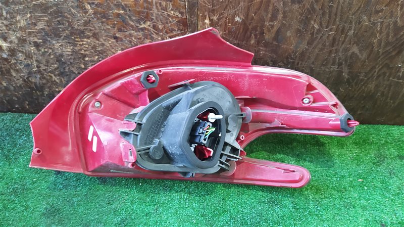 Стоп-сигнал левый 208 CC