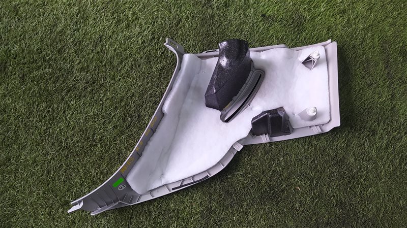 Накладка на стойку кузова задняя правая GL CLASS X166