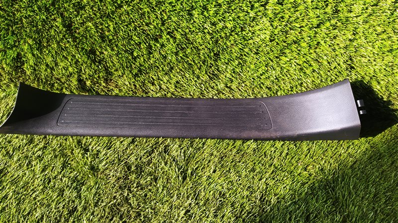 Запчасть порожек пластиковый задний правый MERCEDES-BENZ GL CLASS X166 контрактная Порожек пластиковый задний правый MERCEDES-BENZ GL CLASS X166 контрактная