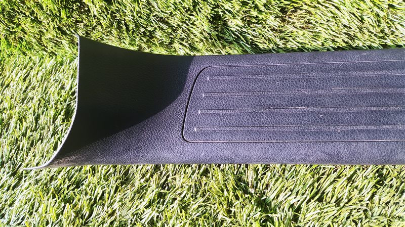 Порожек пластиковый задний правый GL CLASS X166 Порожек пластиковый задний правый GL CLASS X166