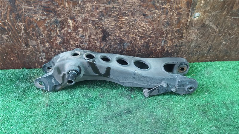 Рычаг задний правый VOLVO S60 RS52  B5254T4