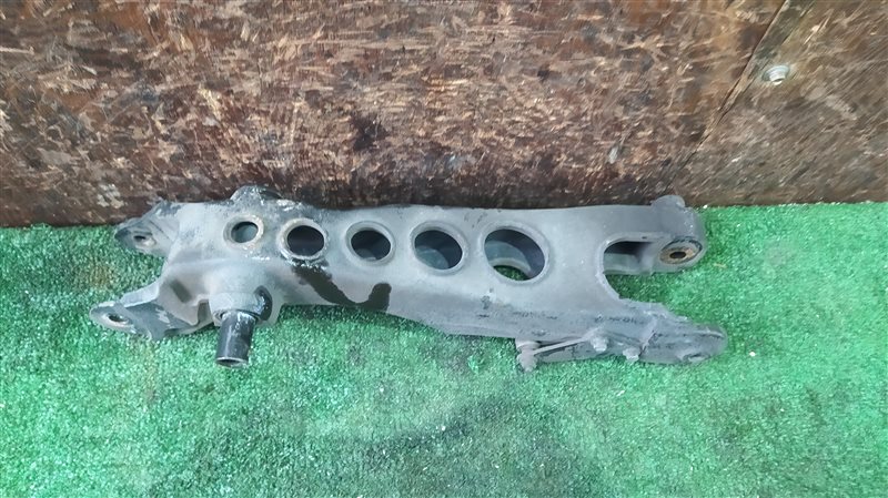 Рычаг задний правый S60 RS52  B5254T4