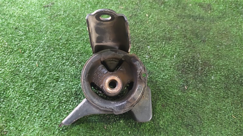 Подушка двигателя левая FIT GE6 L13A