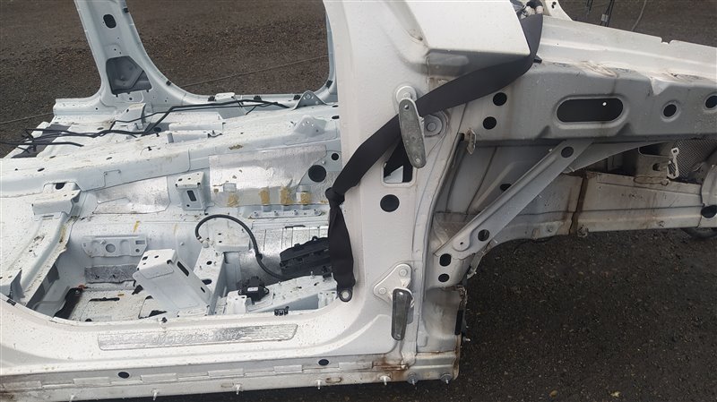 Стойка кузова передняя правая GL-CLASS X166
