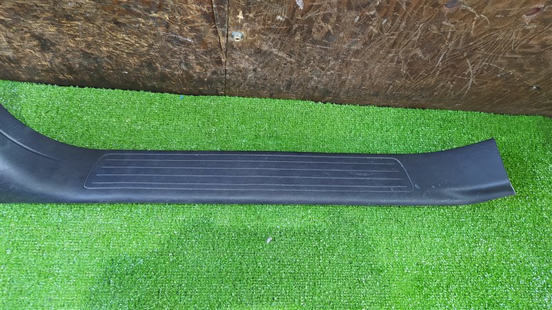 Порожек пластиковый правый GL CLASS X166