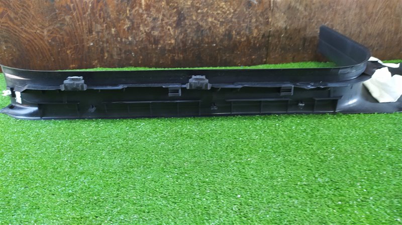 Порожек пластиковый правый GL CLASS X166
