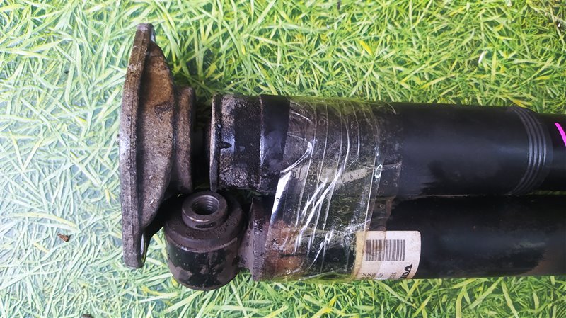 Амортизатор задний V60 FW B4164T