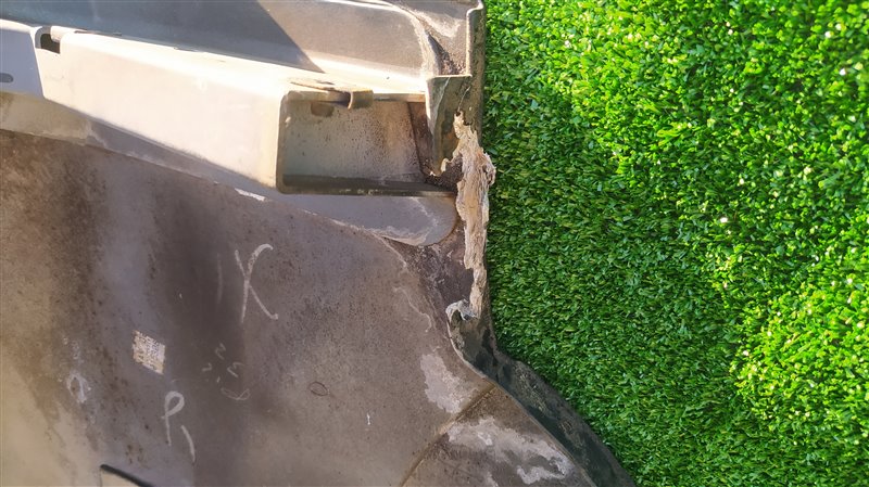 Крыло переднее левое NAVIGATOR U228