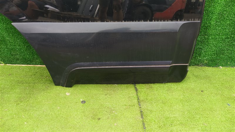 Дверь задняя правая NAVIGATOR U228