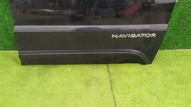 Дверь передняя правая NAVIGATOR U228