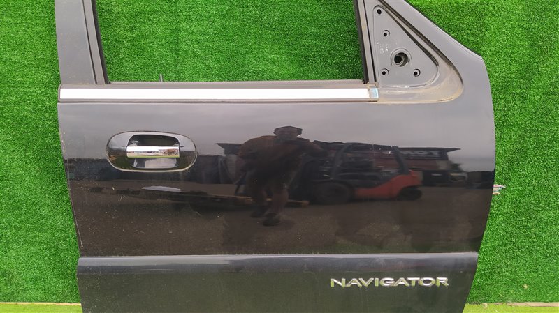 Дверь передняя правая LINCOLN NAVIGATOR U228