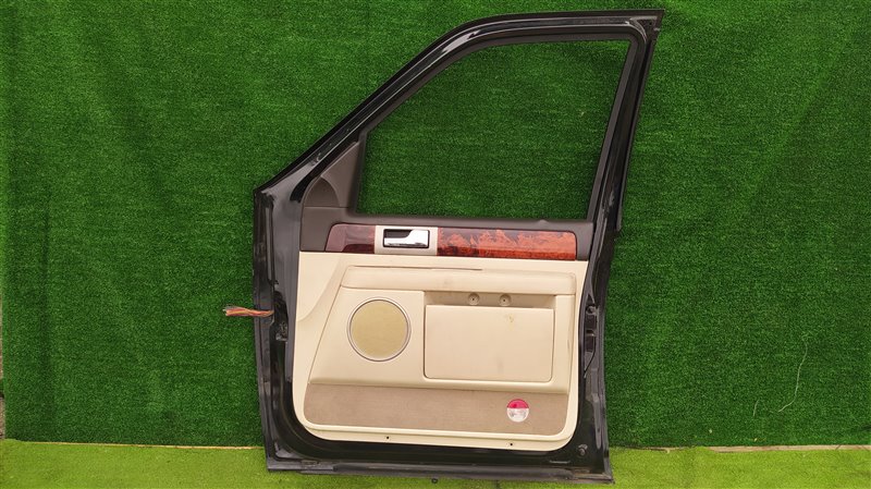 Дверь передняя правая NAVIGATOR U228