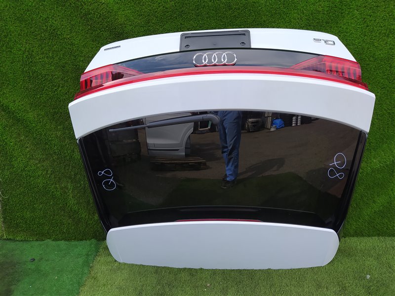 Дверь 5-я AUDI Q8 4MN контрактная