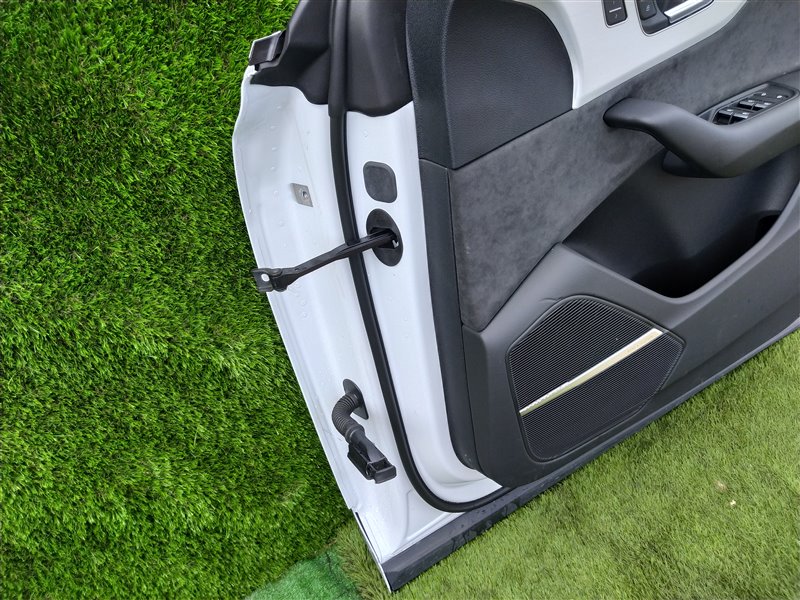 Дверь передняя правая Q8 4MN Дверь передняя правая Q8 4MN