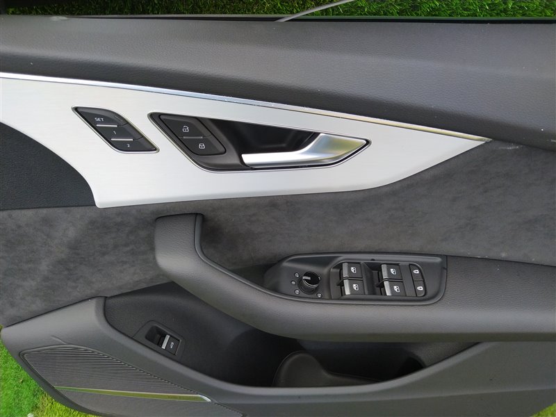 Дверь передняя правая Q8 4MN Дверь передняя правая Q8 4MN