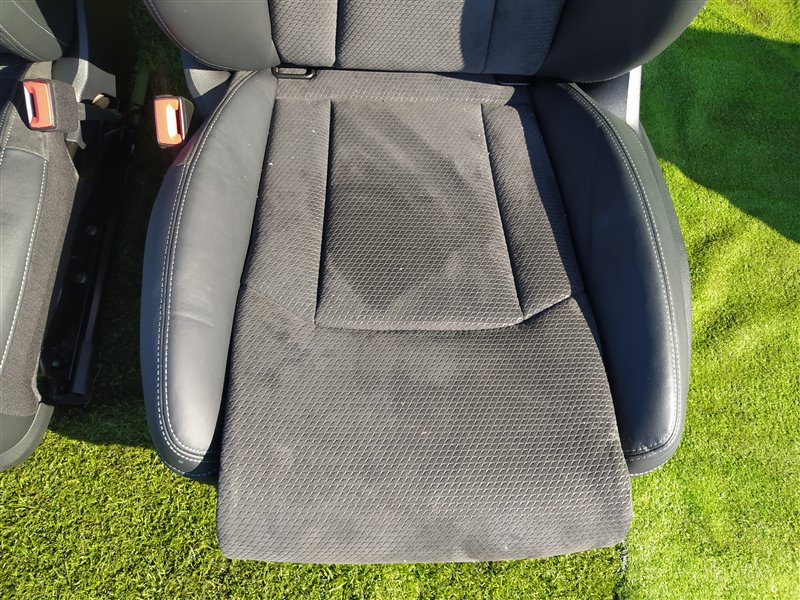 Сидения комплект Q8 4MN Сидения комплект Q8 4MN